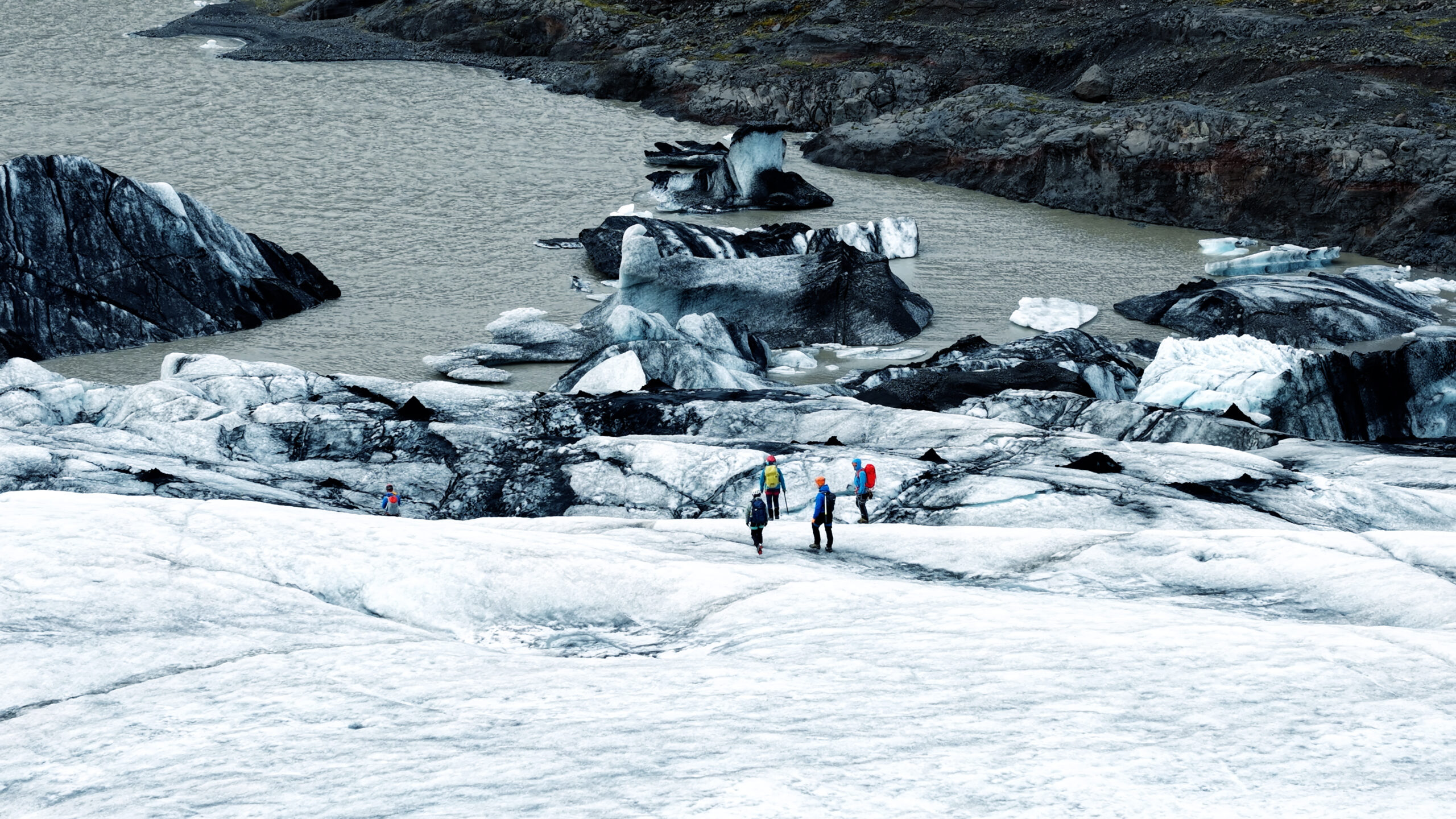 Solo glacier hike summer (6)